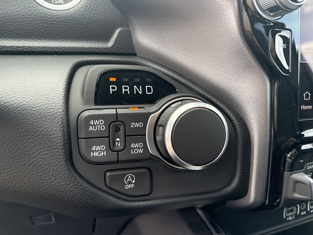 New 2026 RAM 1500 4x4 Crew Cab image 19