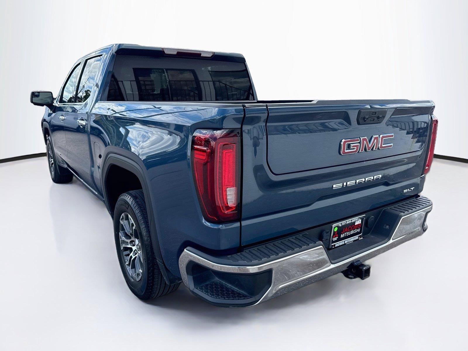 Used 2024 GMC Sierra 1500 SLT RWD image 3