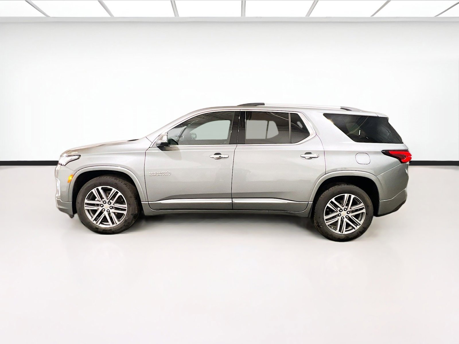 Used 2023 Chevrolet Traverse High Country image 24