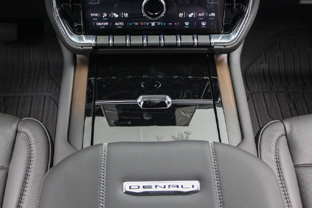 New 2027 GMC Yukon Denali w/ Sun & Power Step Package AWD/4WD image 26