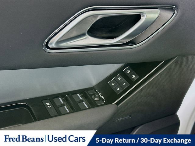 Used 2025 Land Rover Range Rover Velar S image 18