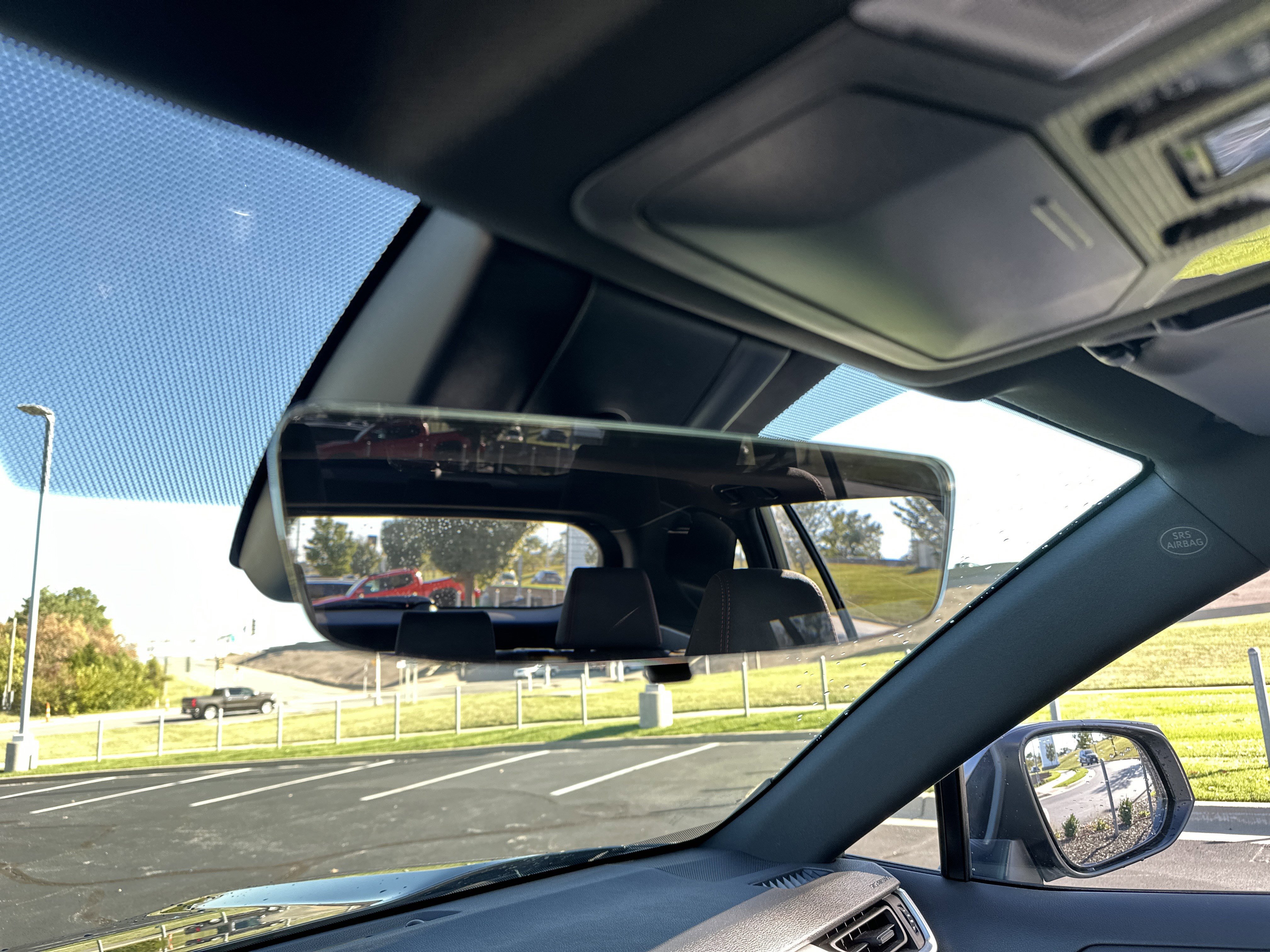 Used 2025 Toyota RAV4 SE image 27