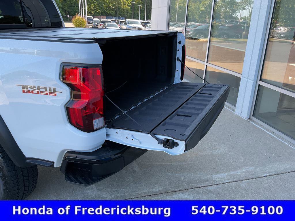 Used 2023 Chevrolet Colorado Trail Boss AWD/4WD image 17