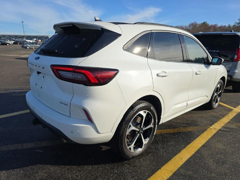 Used 2023 Ford Escape ST-Line Select w/ Tech Pack #2 image 4
