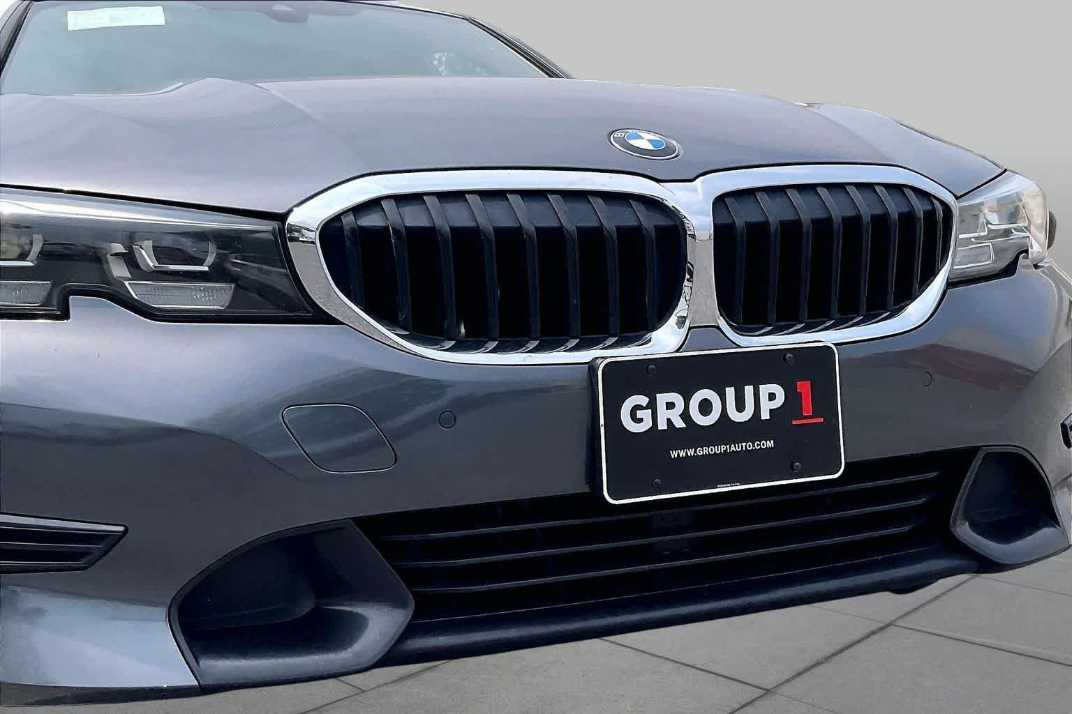Used 2019 BMW 330i xDrive Sedan w/ Driving Assistance Package AWD/4WD image 31