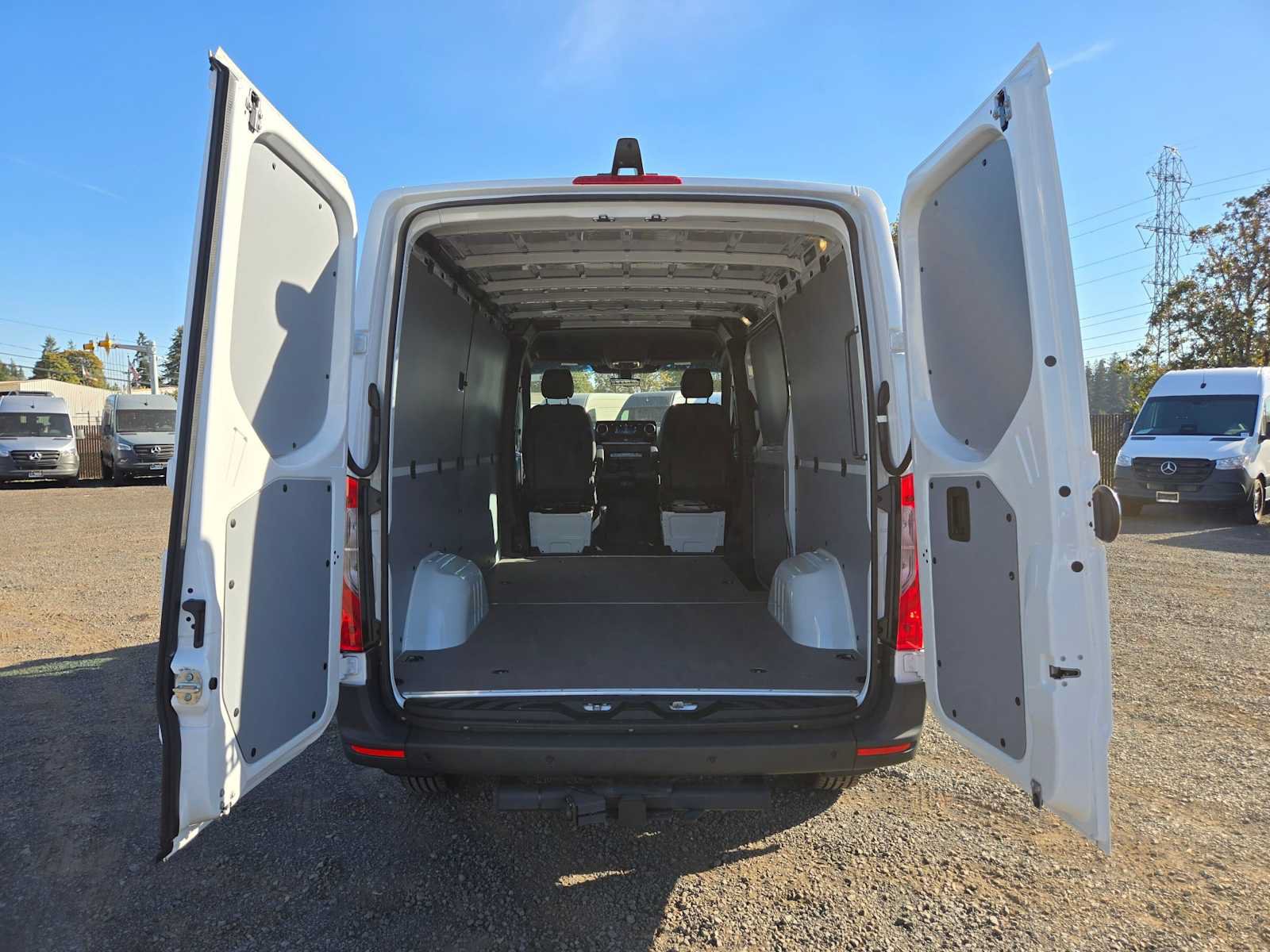 Used 2026 Mercedes-Benz Sprinter 2500 image 17