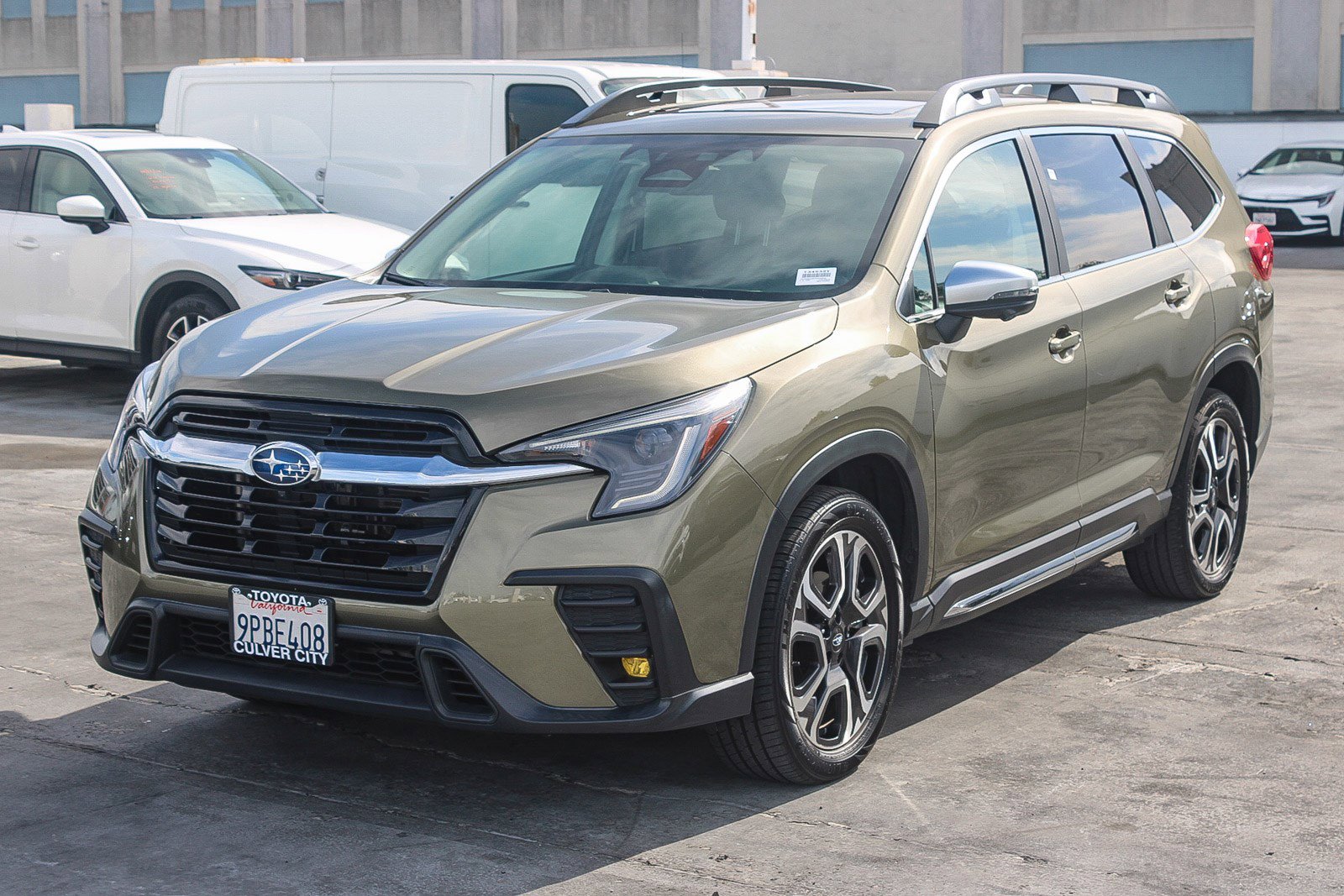 Used 2023 Subaru Ascent Limited w/ Technology Package image 3