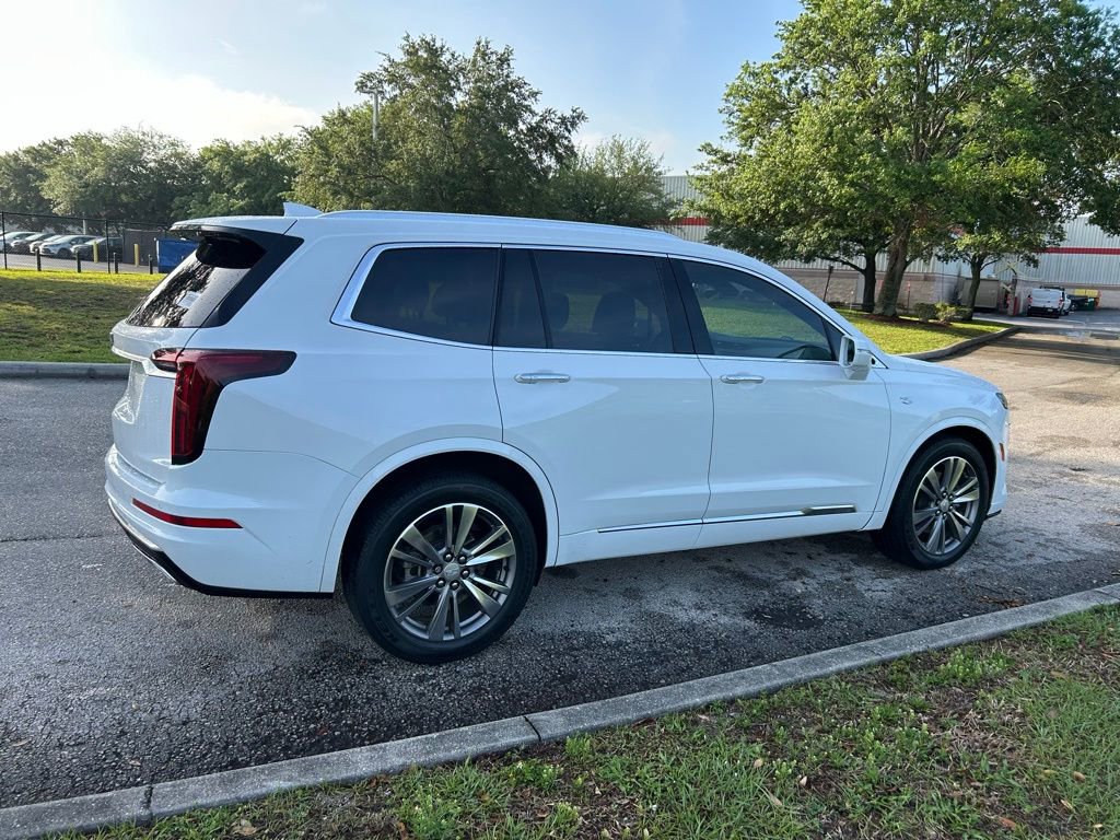 Used 2021 Cadillac XT6 Premium Luxury image 5