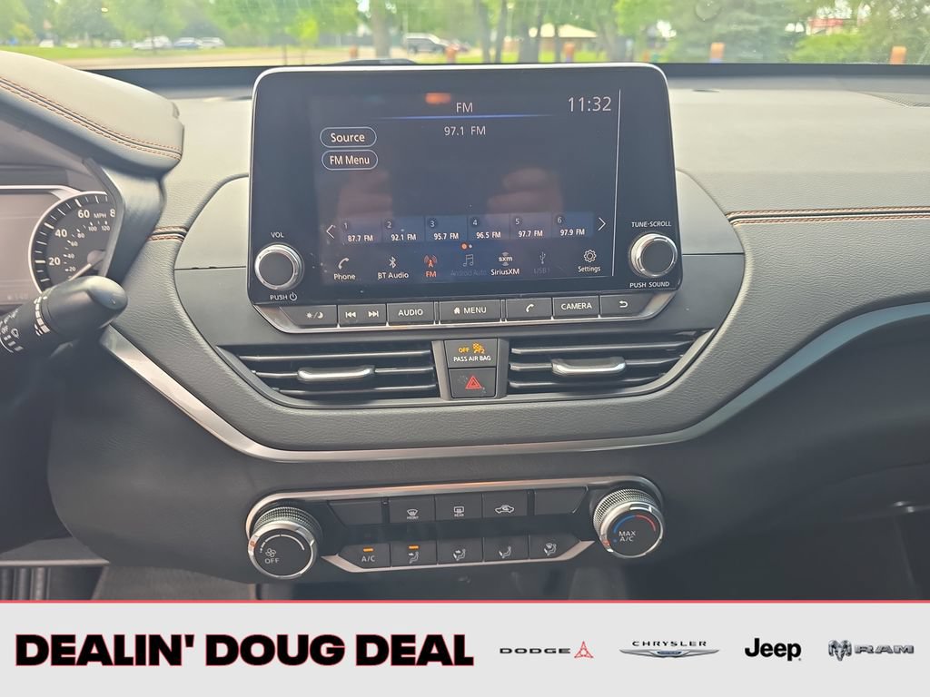 Used 2021 Nissan Altima 2.5 SR AWD/4WD image 18