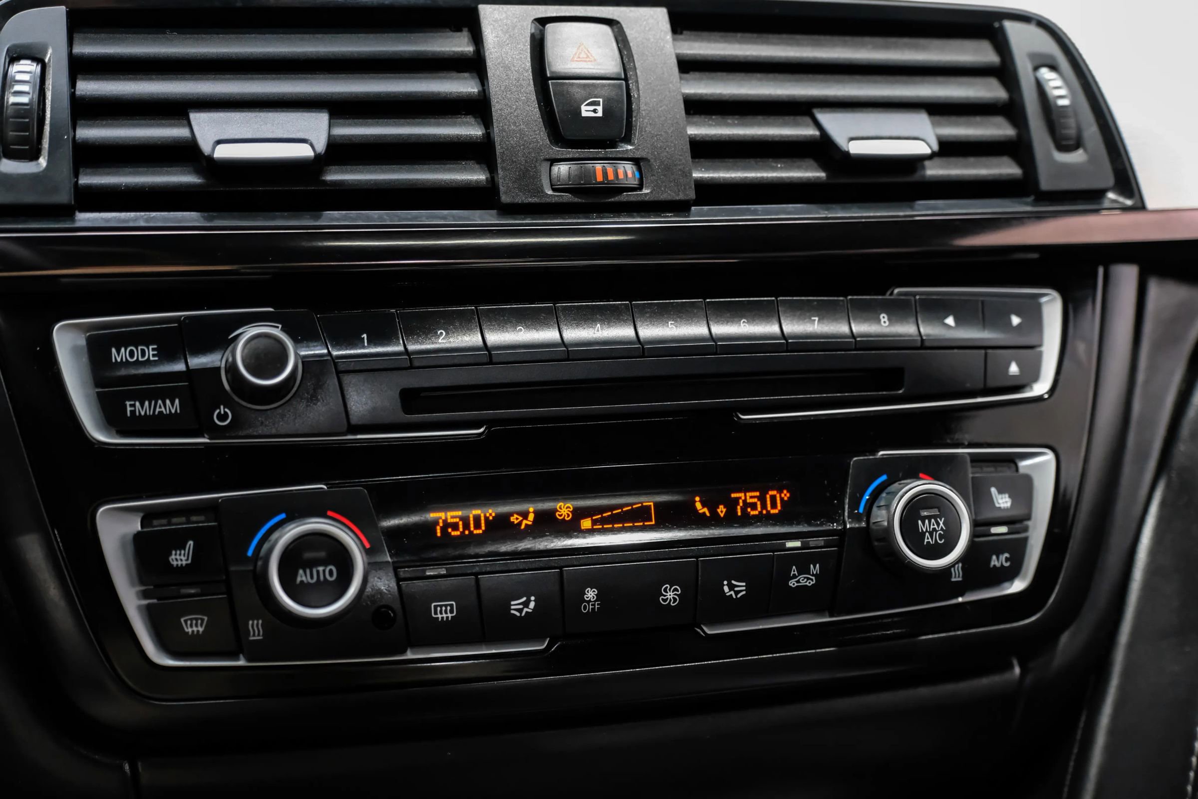 Used 2015 BMW M4 Coupe image 28