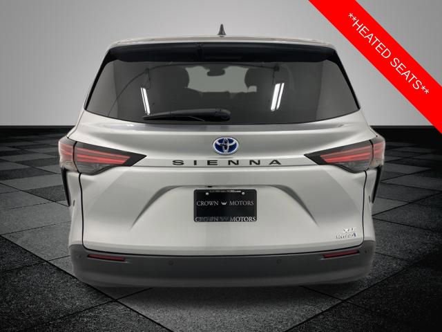 Certified 2022 Toyota Sienna XLE image 5