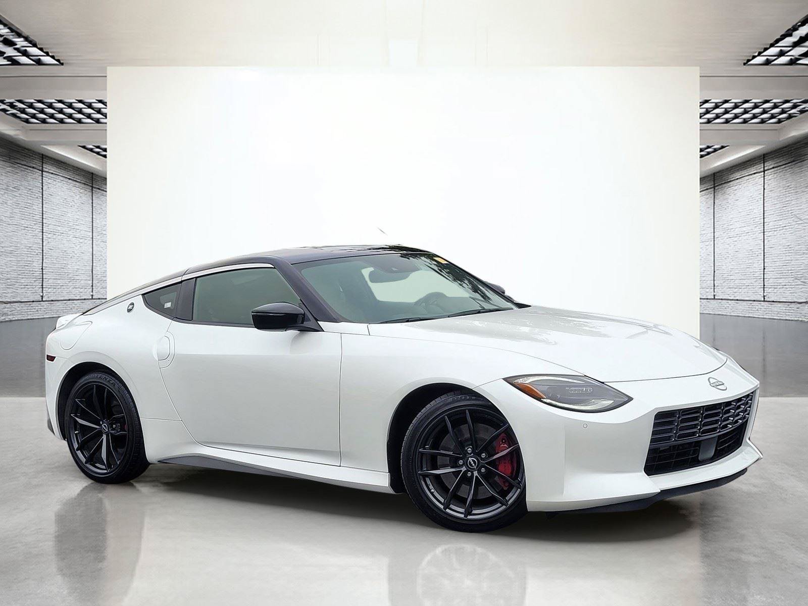 Used 2023 Nissan Z w/ Floor Mat Package (L93) RWD image 2