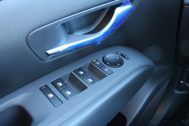 Used 2025 Hyundai Tucson SE image 24