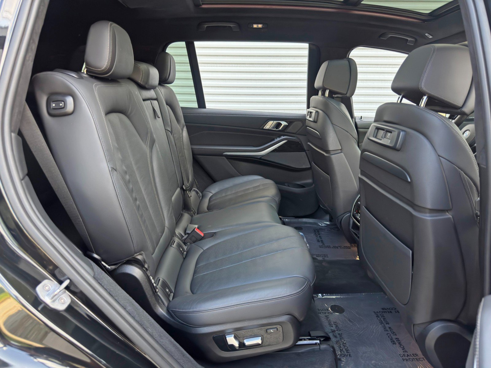 Used 2020 BMW X7 xDrive40i w/ M Sport Package AWD/4WD image 46