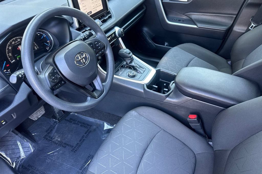 Certified 2025 Toyota RAV4 XLE AWD/4WD image 9