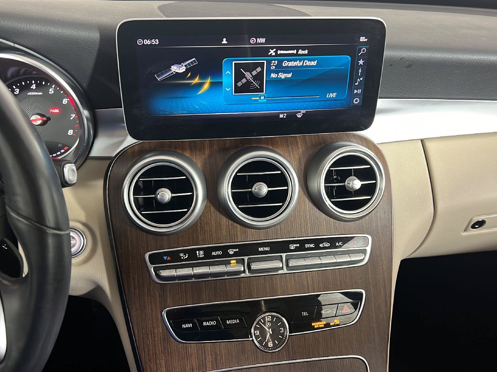 Used 2019 Mercedes-Benz C 300 4MATIC Sedan image 10