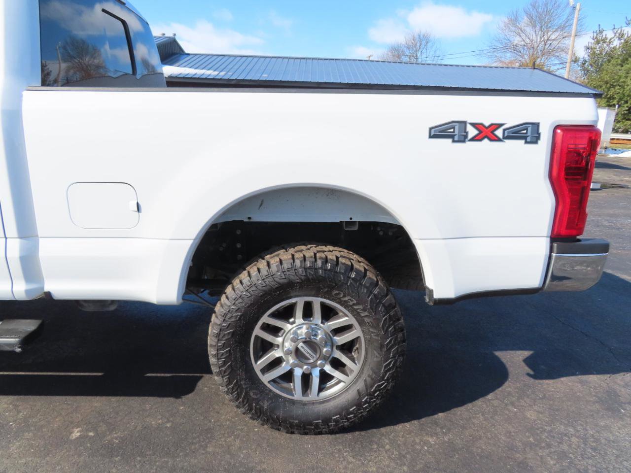 Used 2018 Ford F250 Lariat w/ Camper Package image 15
