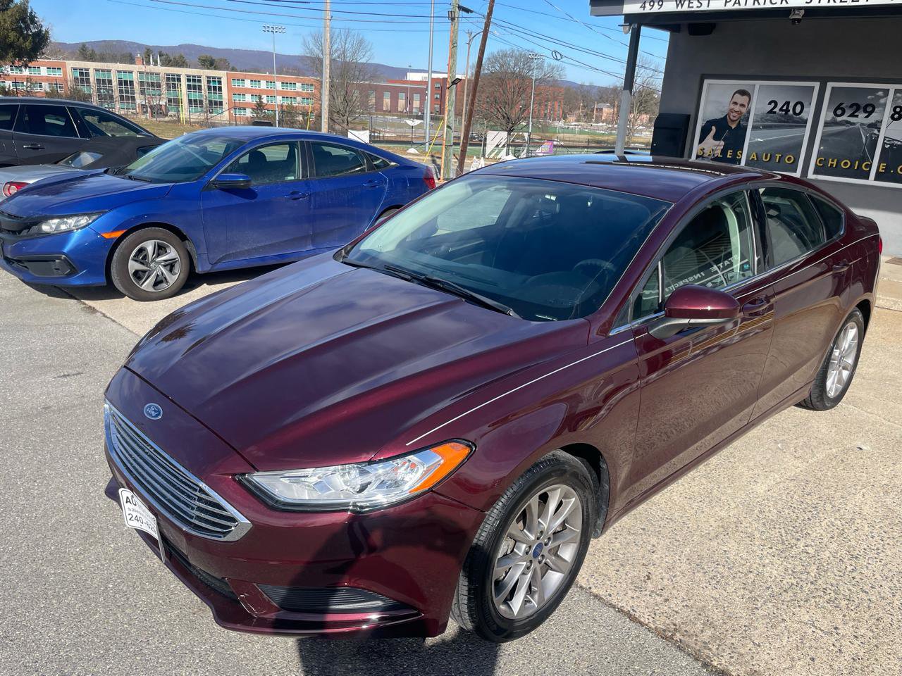 Used 2017 Ford Fusion SE w/ Fusion SE Technology Package image 23
