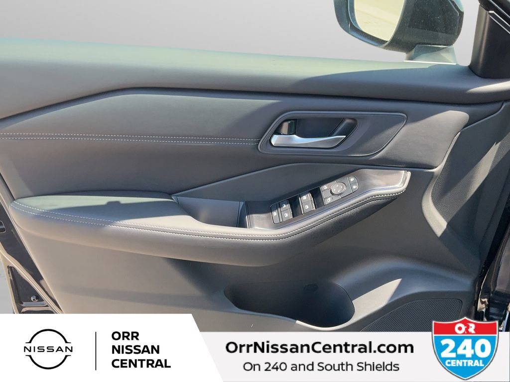 New 2026 Nissan Rogue Dark Armor AWD/4WD image 16