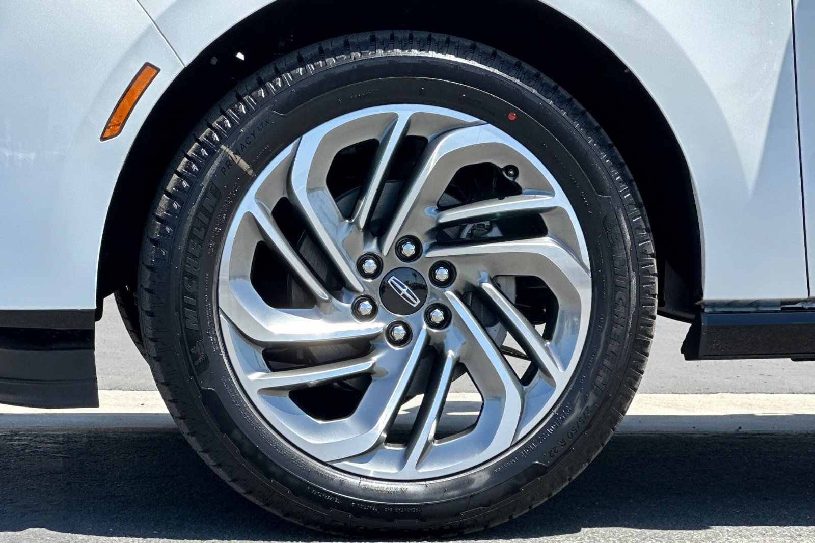 New 2026 Lincoln Navigator Reserve AWD/4WD image 26