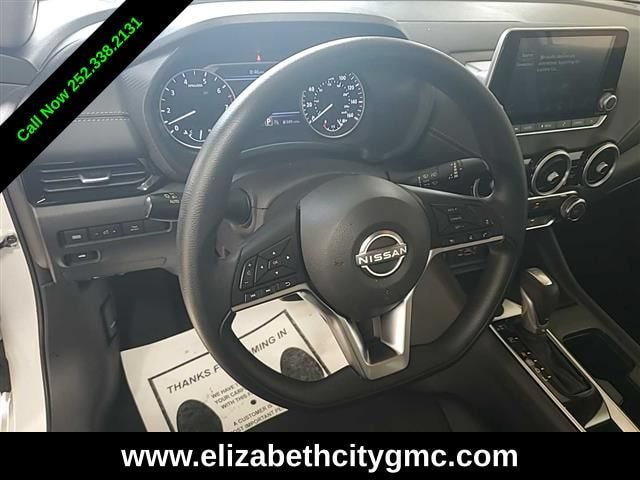 Used 2025 Nissan Sentra SV FWD image 5