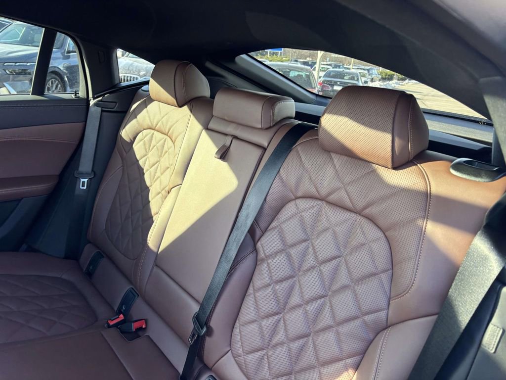 New 2026 BMW X6 xDrive40i w/ Climate Comfort Package image 27