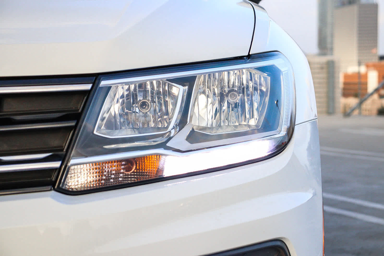 Used 2018 Volkswagen Tiguan SE image 4