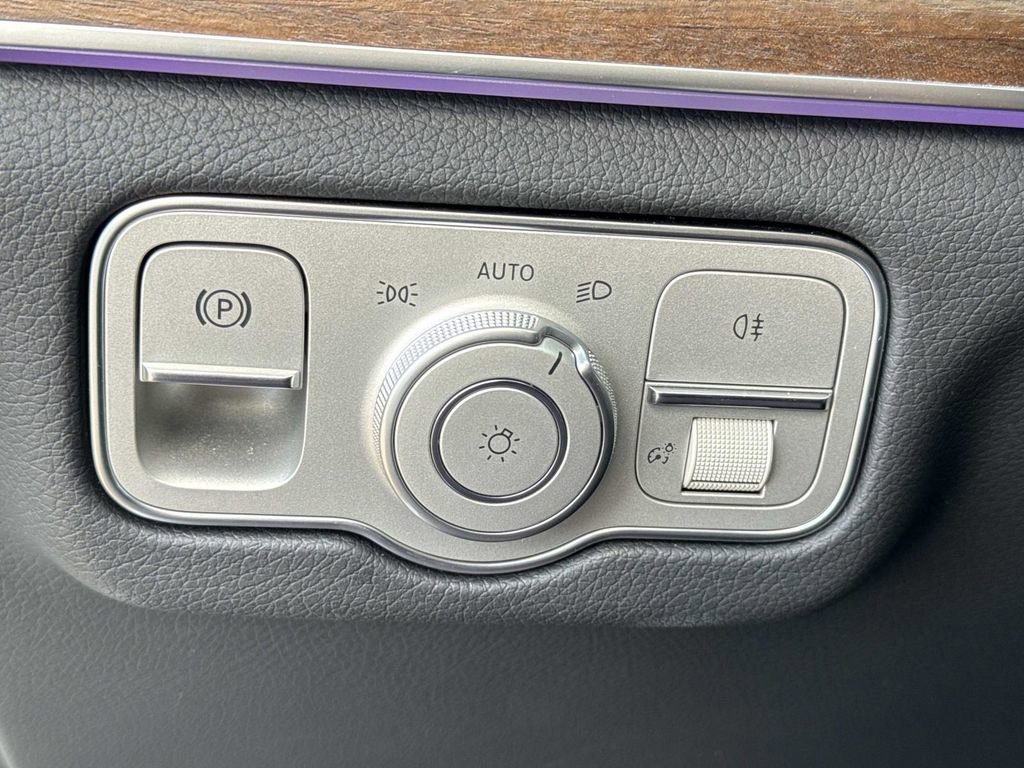 Used 2025 Mercedes-Benz GLS 450 4MATIC image 30