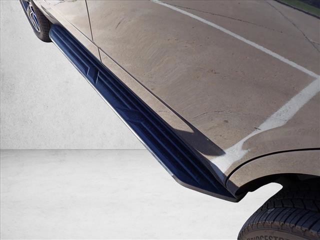Used 2025 Chevrolet Tahoe High Country AWD/4WD image 7