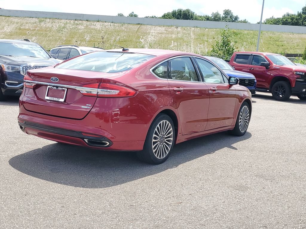 Used 2017 Ford Fusion SE w/ Fusion SE Technology Package AWD/4WD image 3