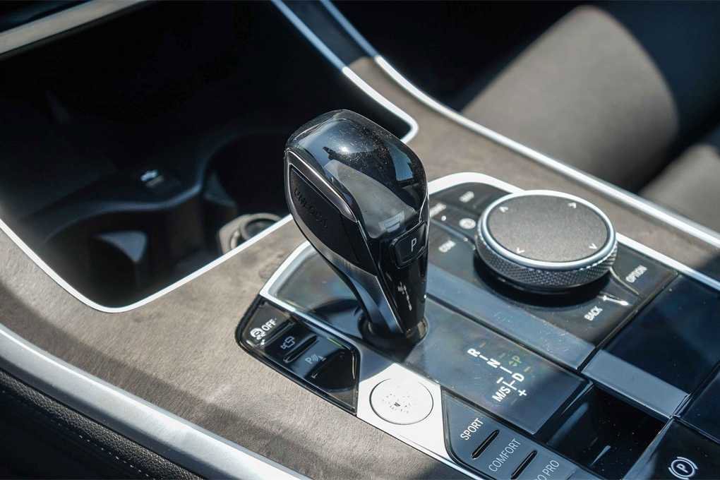 Used 2022 BMW X5 sDrive40i w/ Parking Assistance Package image 22