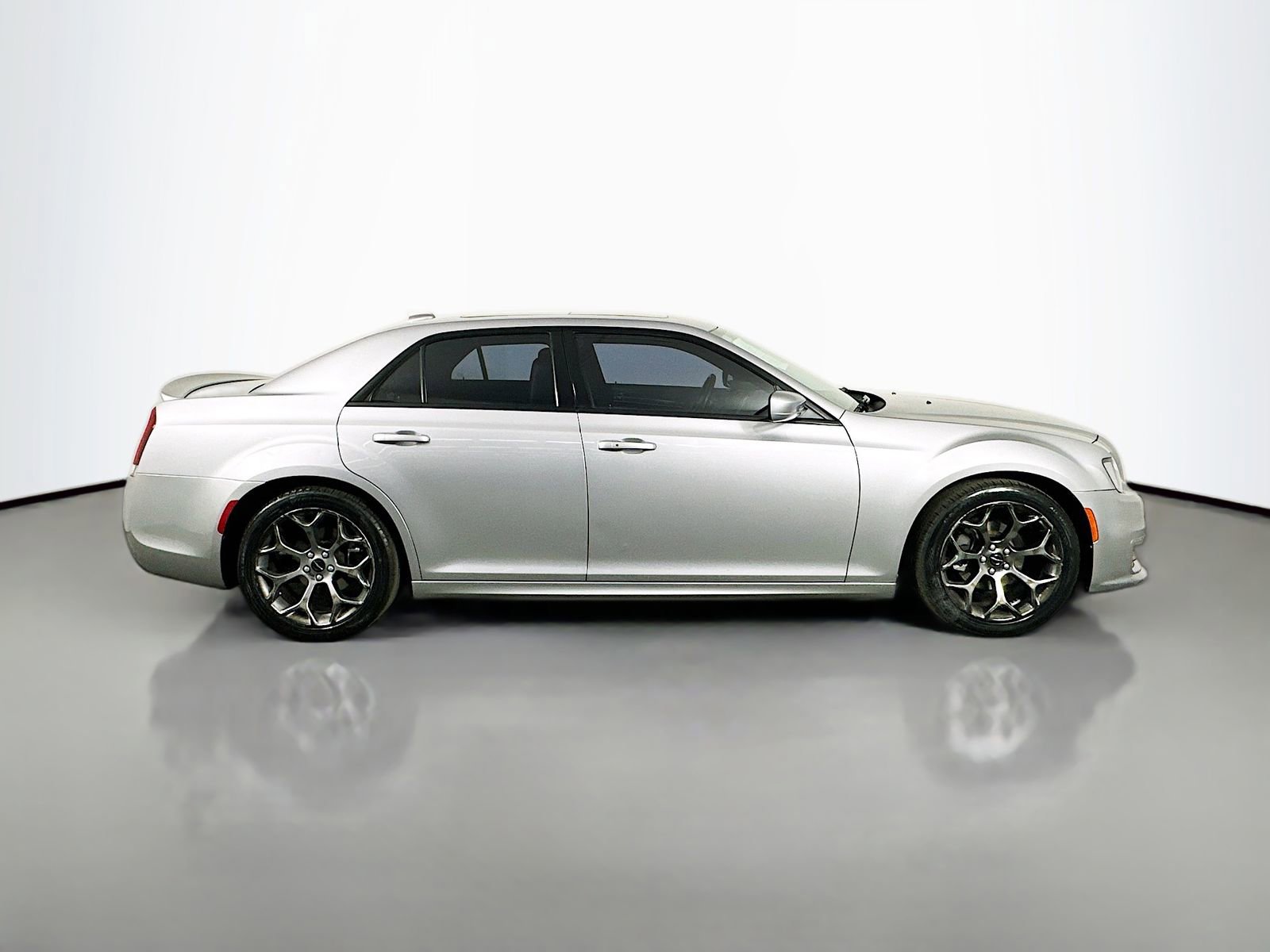 Used 2017 Chrysler 300 S w/ S Model Appearance Package image 9