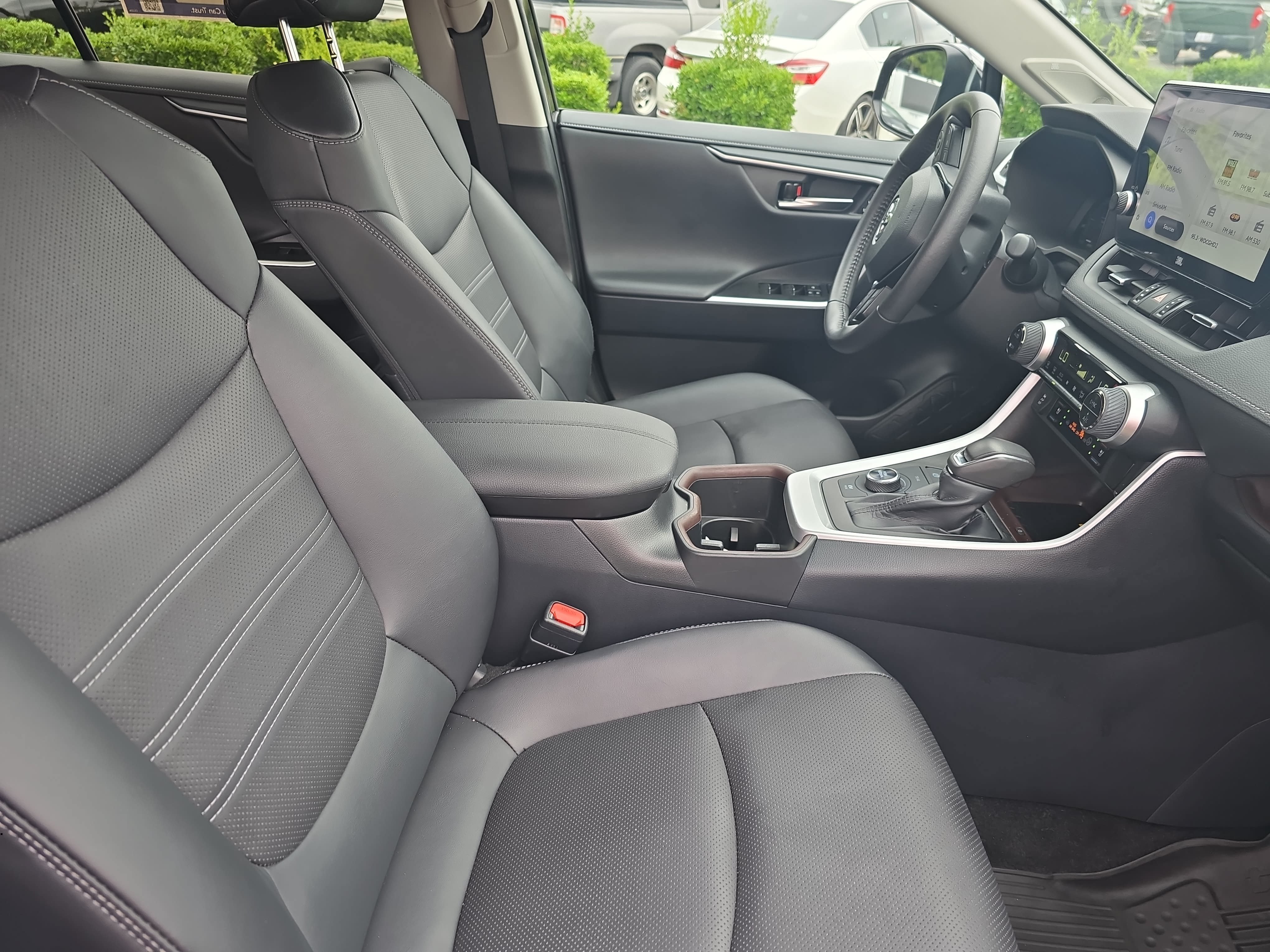 Used 2024 Toyota RAV4 Limited w/ Advanced Technology Package AWD/4WD image 10
