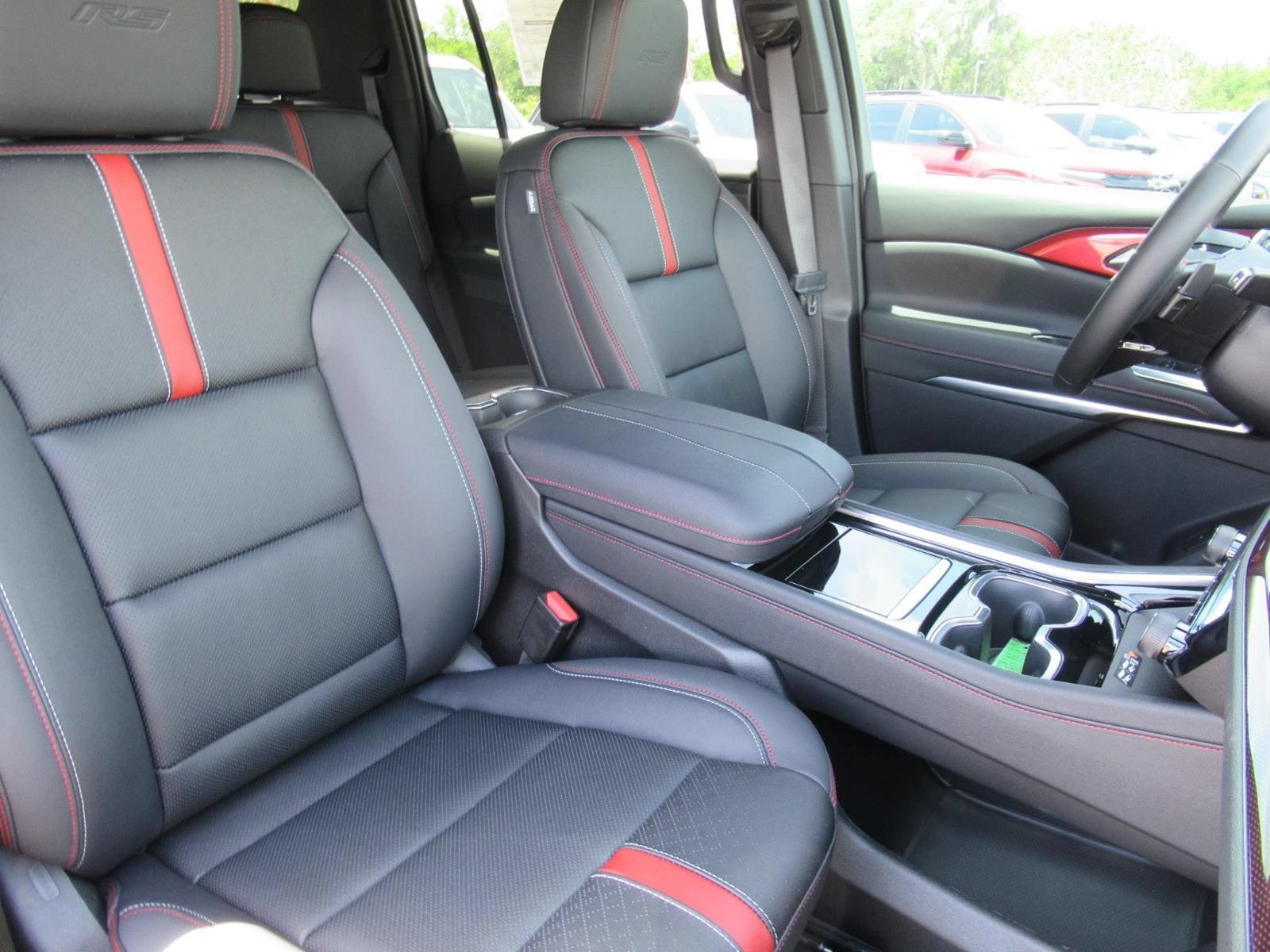 New 2026 Chevrolet Traverse RS FWD image 9