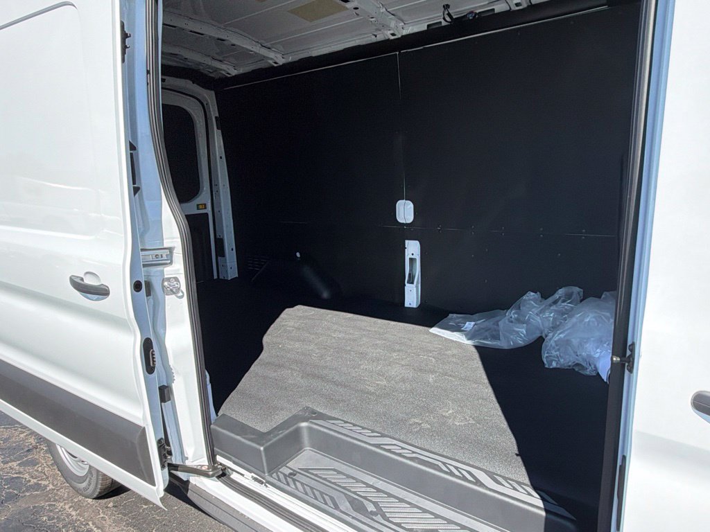 New 2027 Ford Transit 250 148 Medium Roof w/ Load Area Protection Package RWD image 30