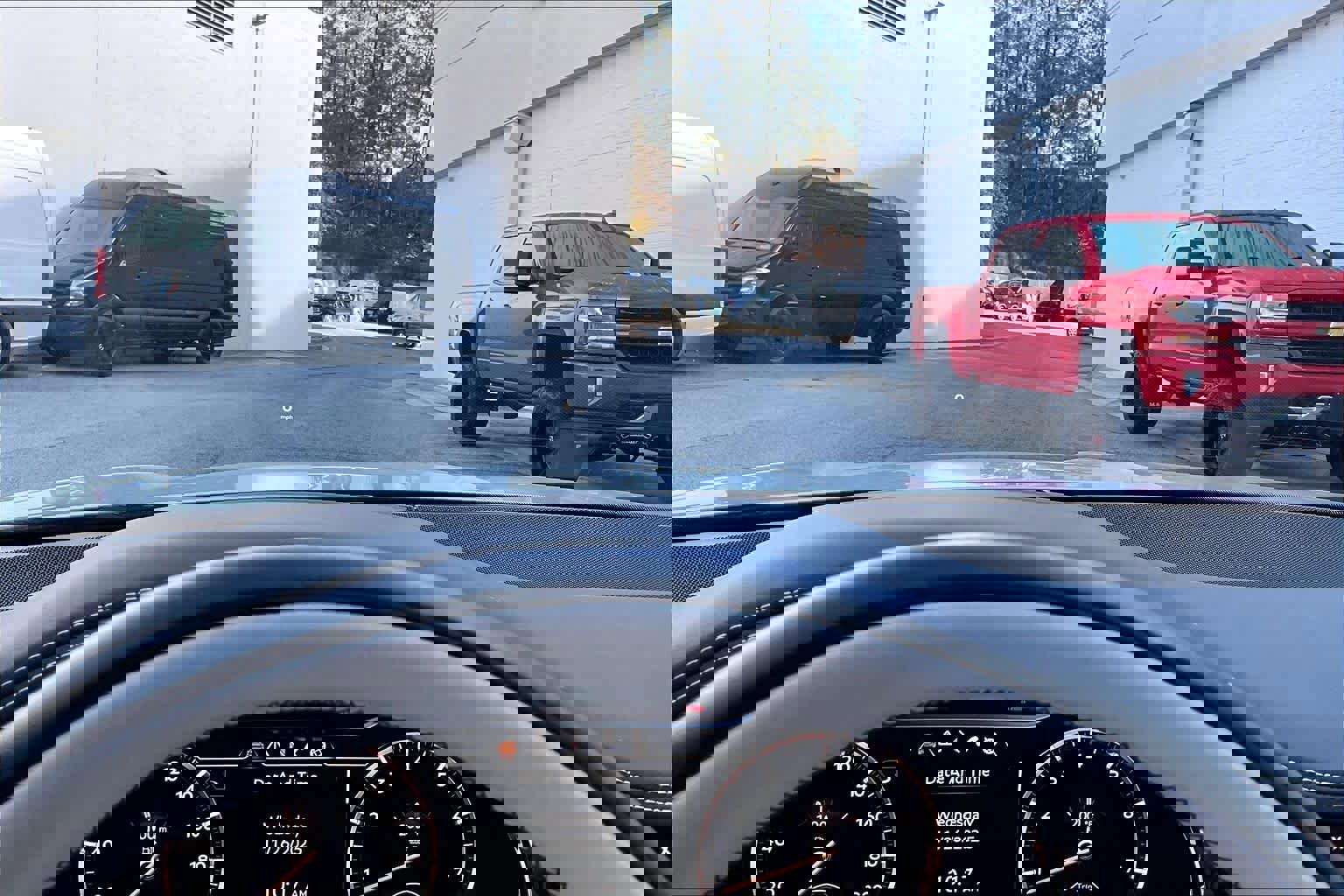 Used 2023 Bentley Continental GT Azure image 30