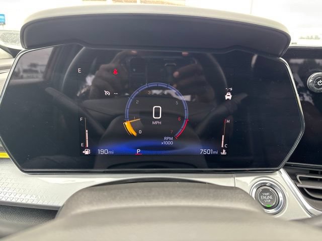 Used 2025 Chevrolet Trax LT w/ Sunroof Package FWD image 20