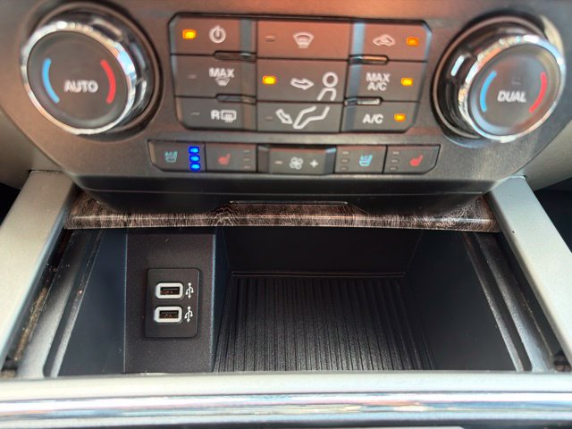 Used 2019 Ford F250 Lariat w/ Lariat Ultimate Package AWD/4WD image 17