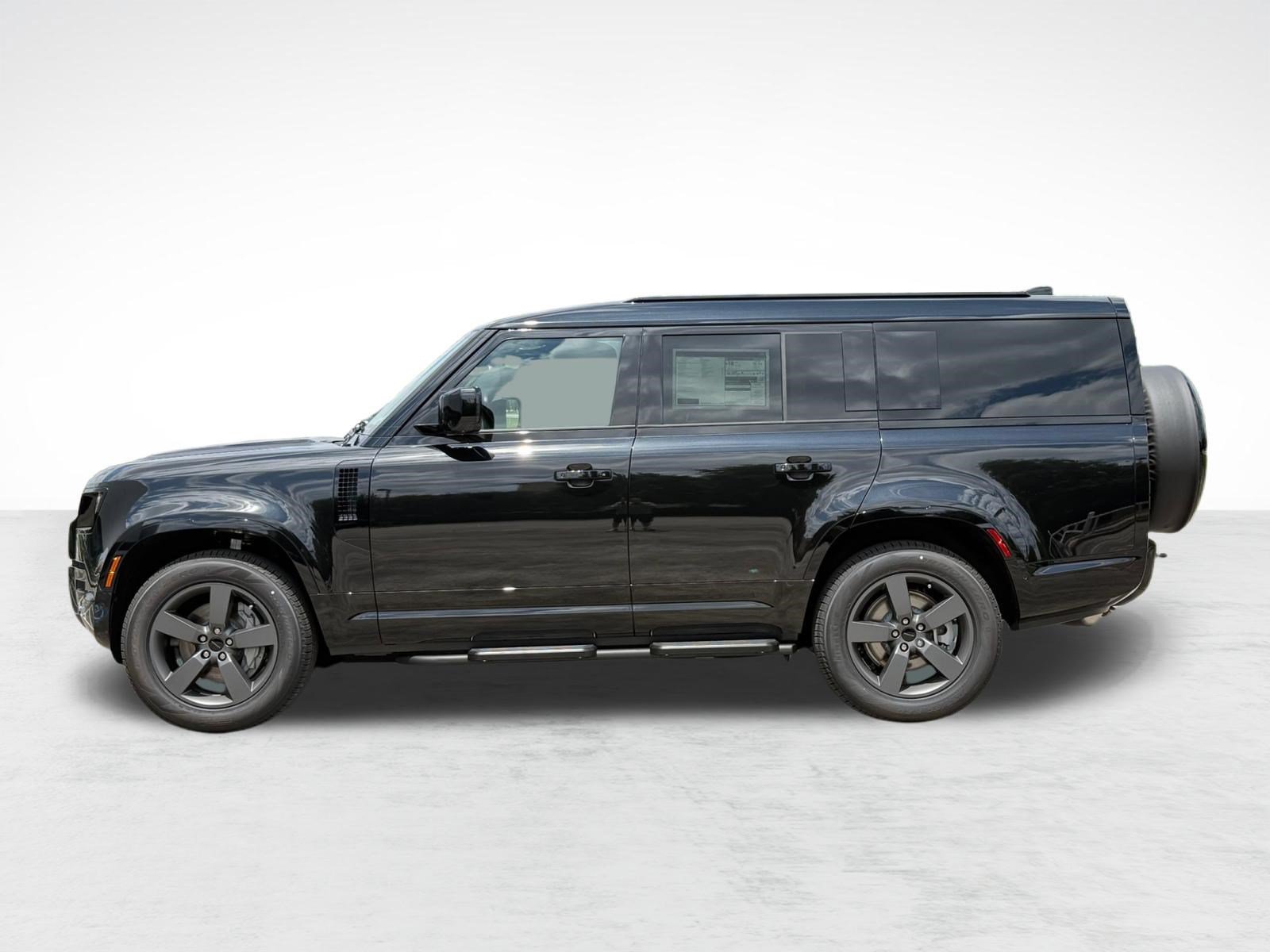 Used 2026 Land Rover Defender 130 X-Dynamic SE AWD/4WD image 2
