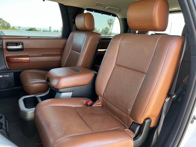 Used 2019 Toyota Sequoia Platinum w/ Carpet Mat Package (TMS) AWD/4WD image 17