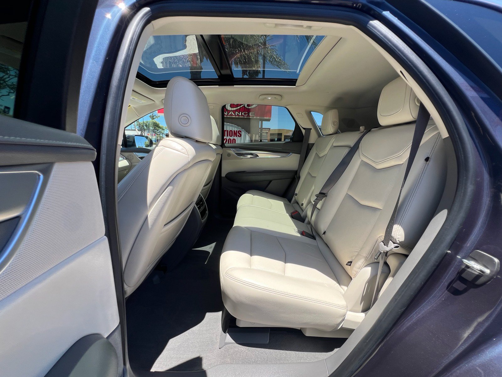 Used 2018 Cadillac XT5 Luxury w/ Driver Awareness Package AWD/4WD image 35