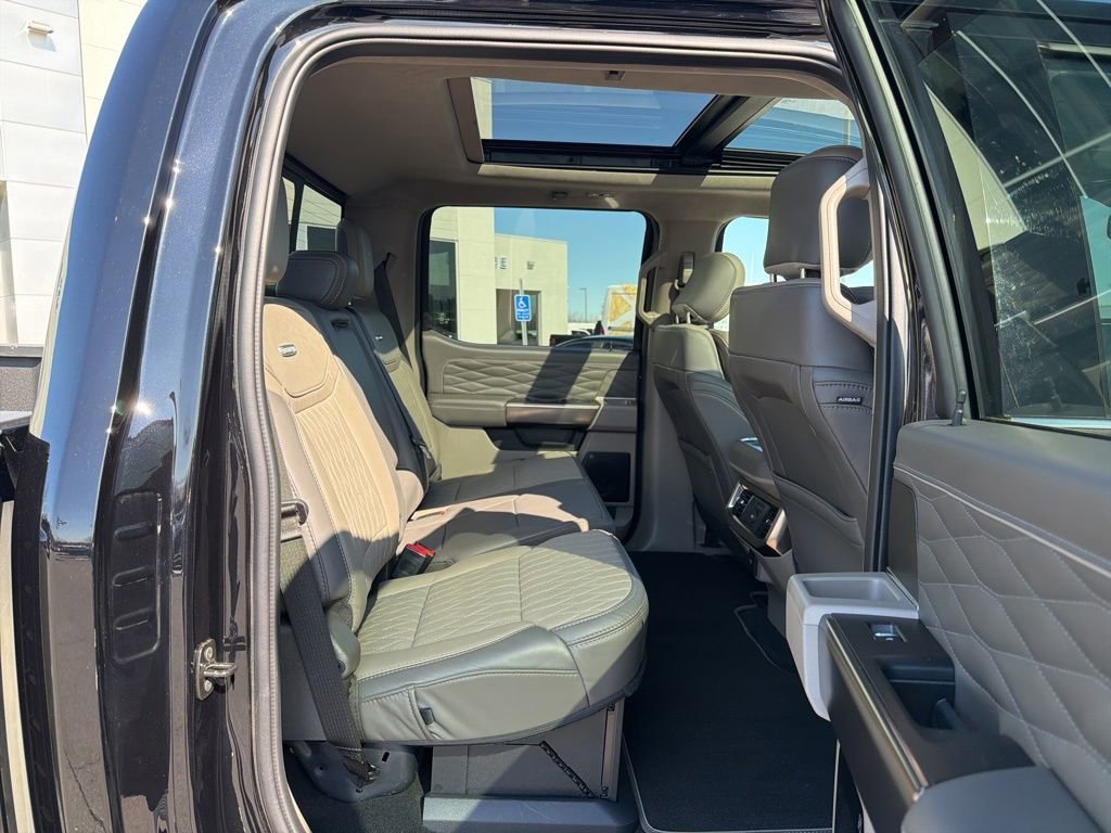 Certified 2025 Ford F450 Platinum w/ Platinum Plus Package image 18