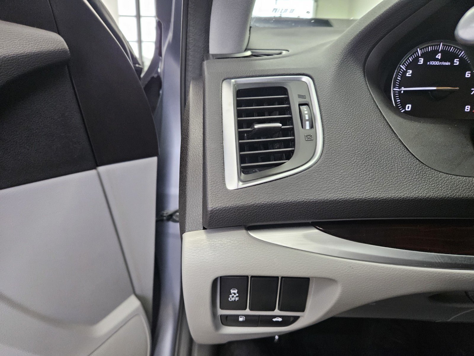Used 2016 Acura TLX FWD image 28