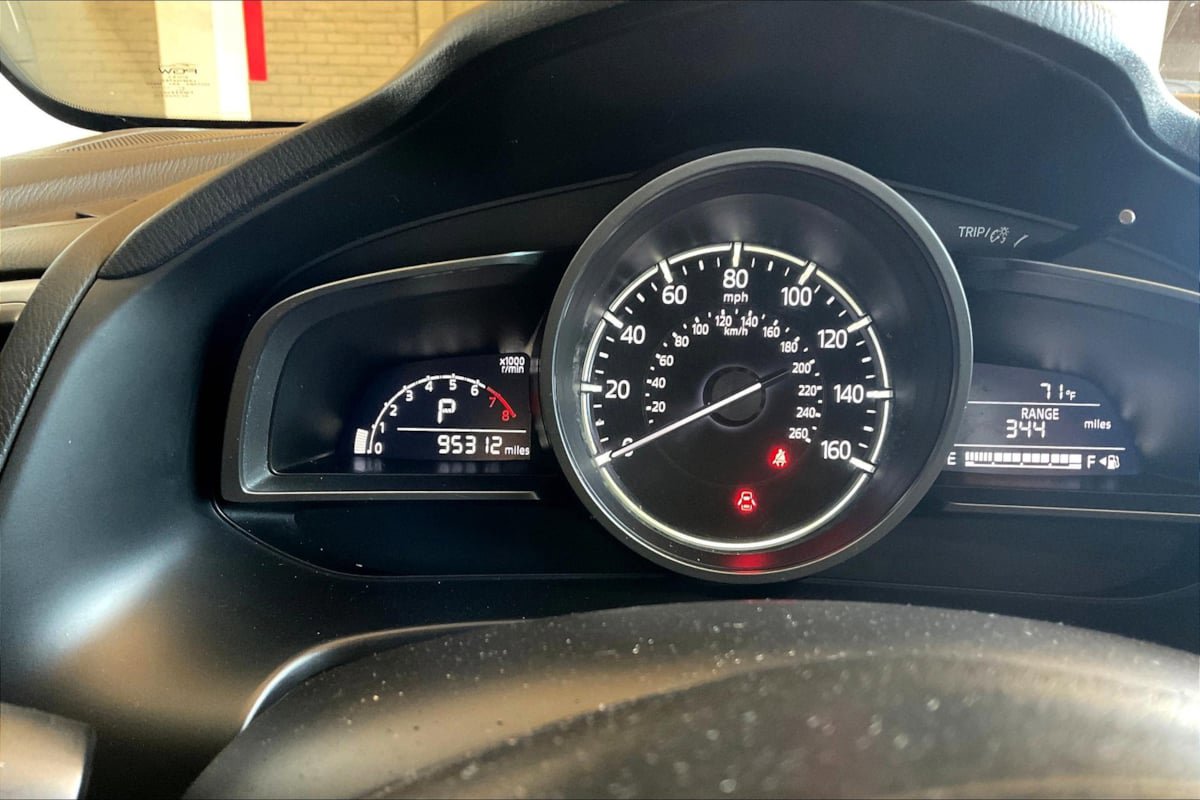 Used 2017 MAZDA MAZDA3 Sport FWD image 20