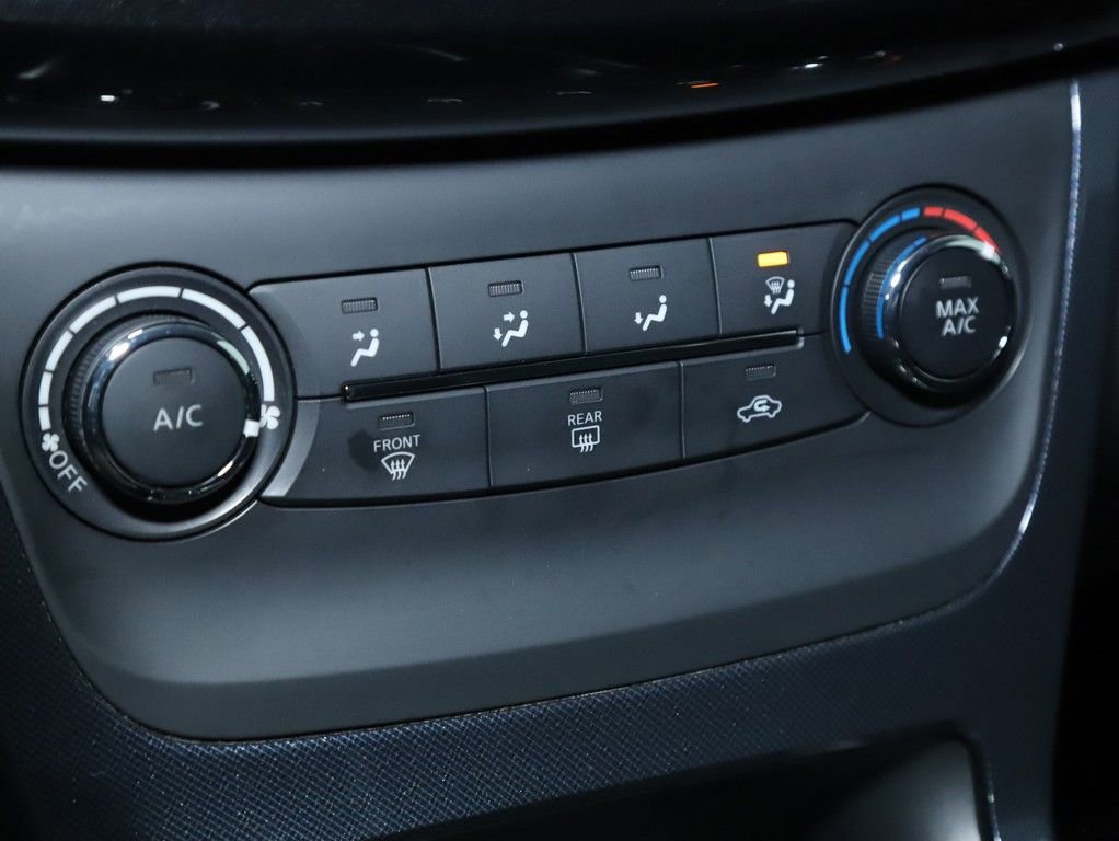 Used 2017 Nissan Sentra SR w/ Protection Package image 27