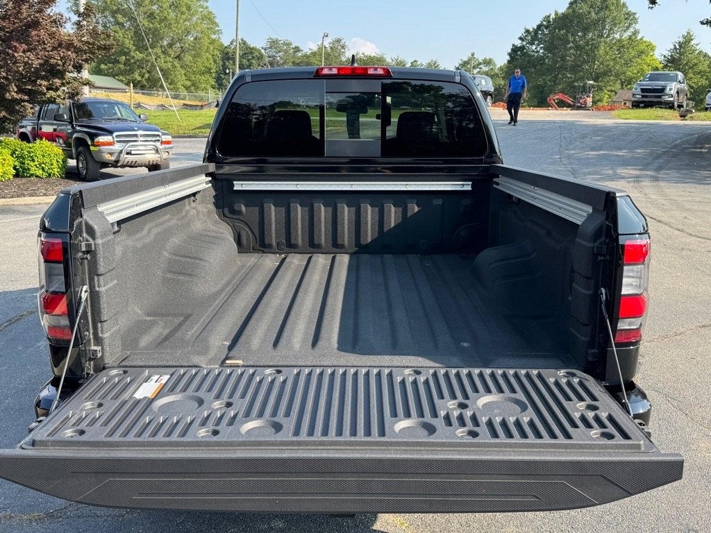 New 2025 Nissan Frontier SV w/ SV Convenience Package image 10