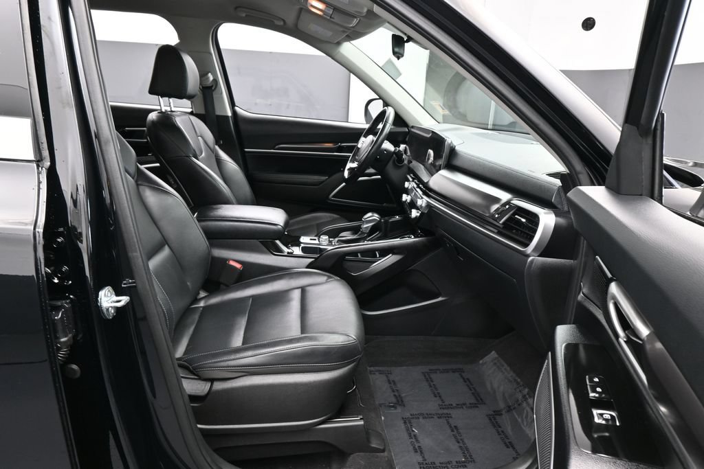 Used 2023 Kia Telluride S AWD/4WD image 43