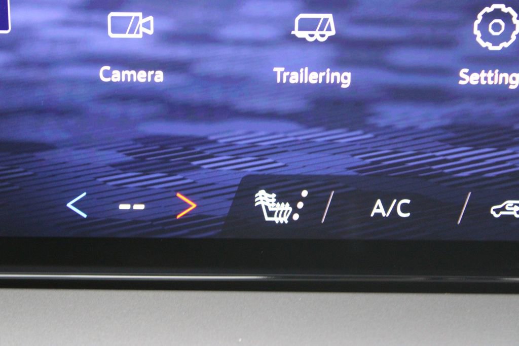 New 2026 Chevrolet Traverse LT w/ Enhanced Driving Package image 39