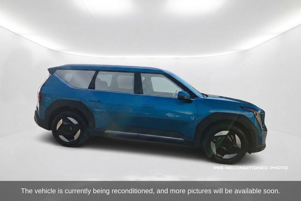 Used 2025 Kia EV9 Wind AWD/4WD image 4