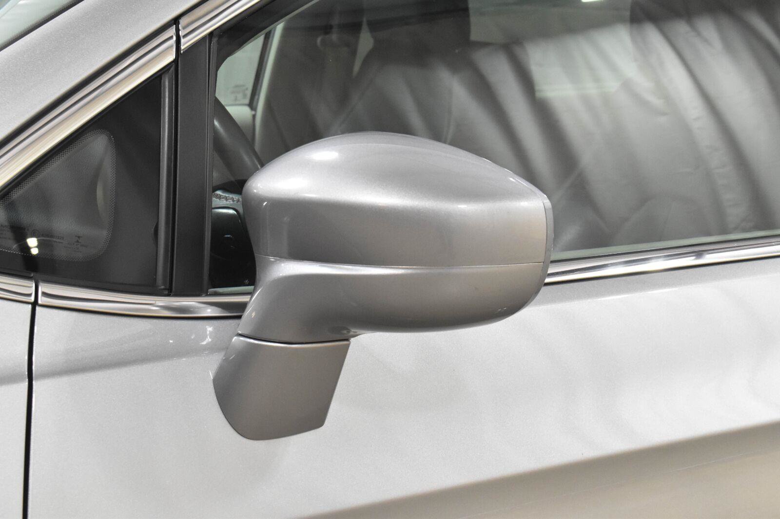 Used 2018 Chrysler Pacifica Touring-L FWD image 31